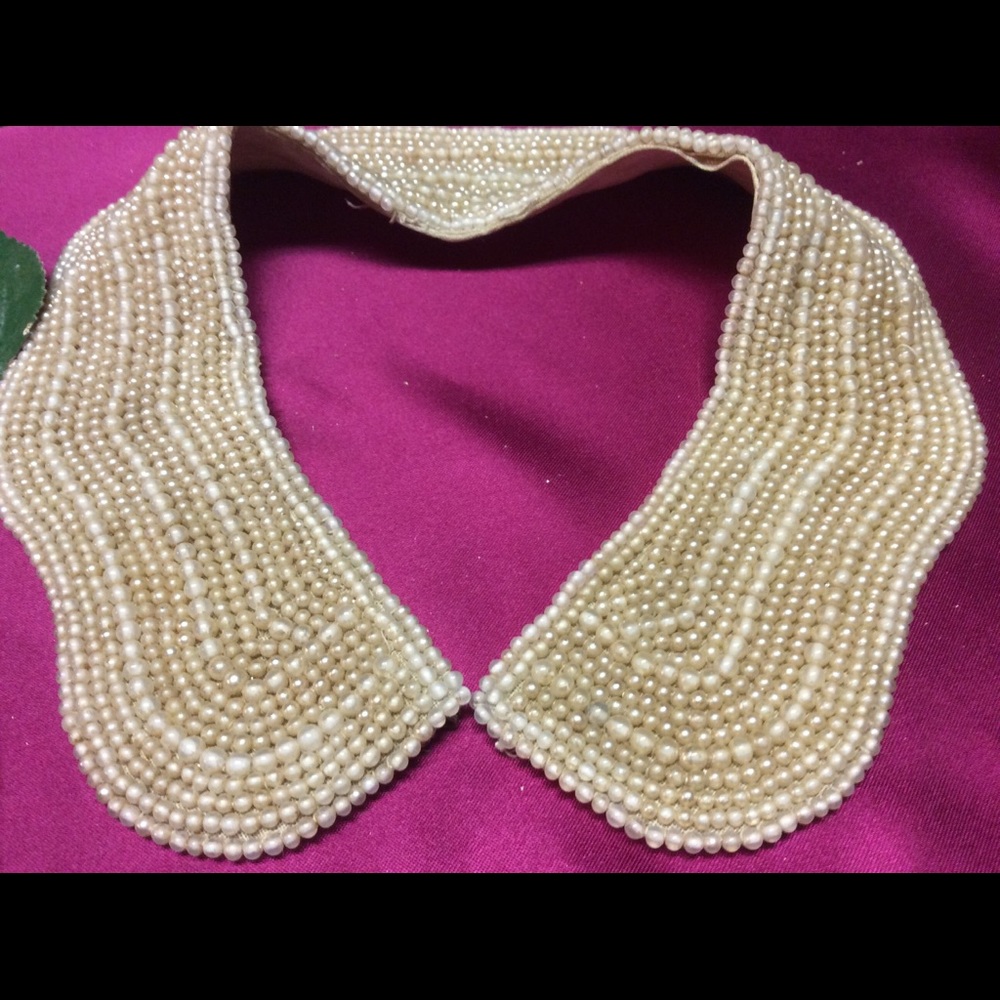 Vintage 1950 Sweater Girl Hand Beaded Pearl Collar